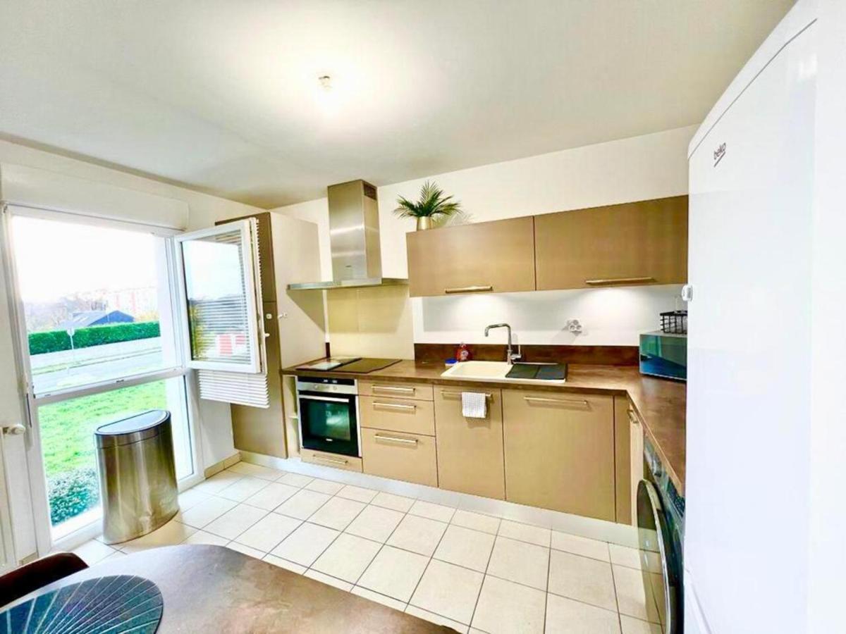 L'Atelier Chic - Wifi Fibre - Parking Privee - Balcon - Netflix Apartment Lanester Exterior foto