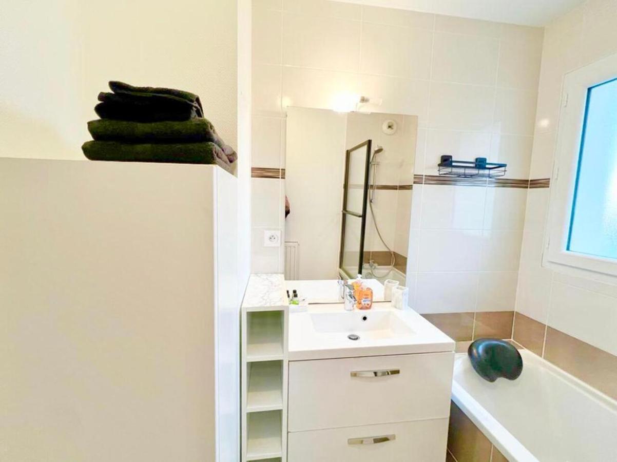 L'Atelier Chic - Wifi Fibre - Parking Privee - Balcon - Netflix Apartment Lanester Exterior foto