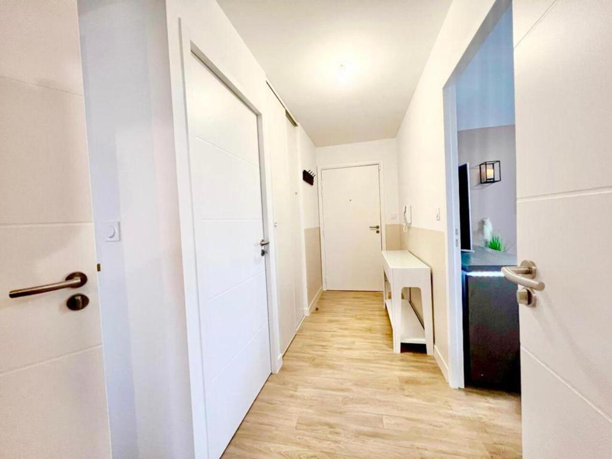 L'Atelier Chic - Wifi Fibre - Parking Privee - Balcon - Netflix Apartment Lanester Exterior foto