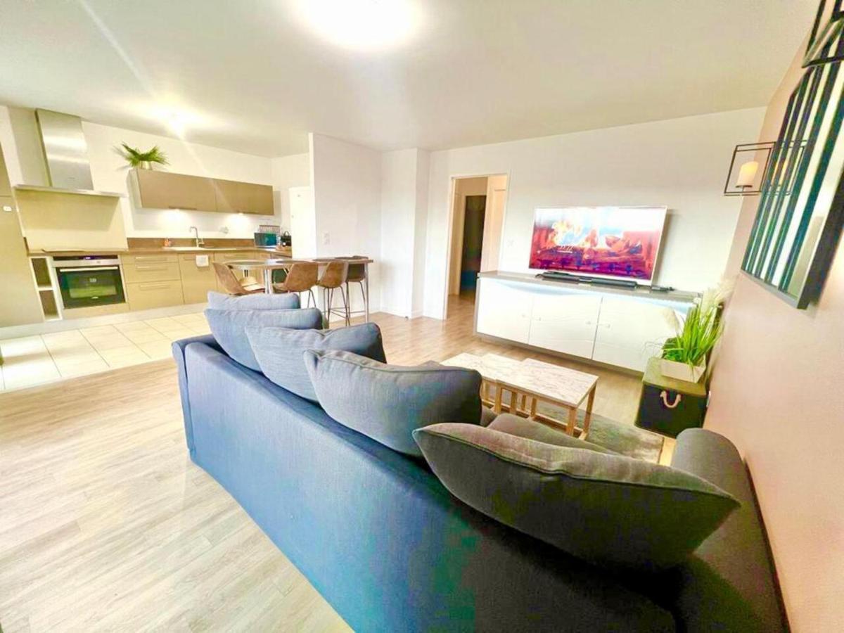 L'Atelier Chic - Wifi Fibre - Parking Privee - Balcon - Netflix Apartment Lanester Exterior foto