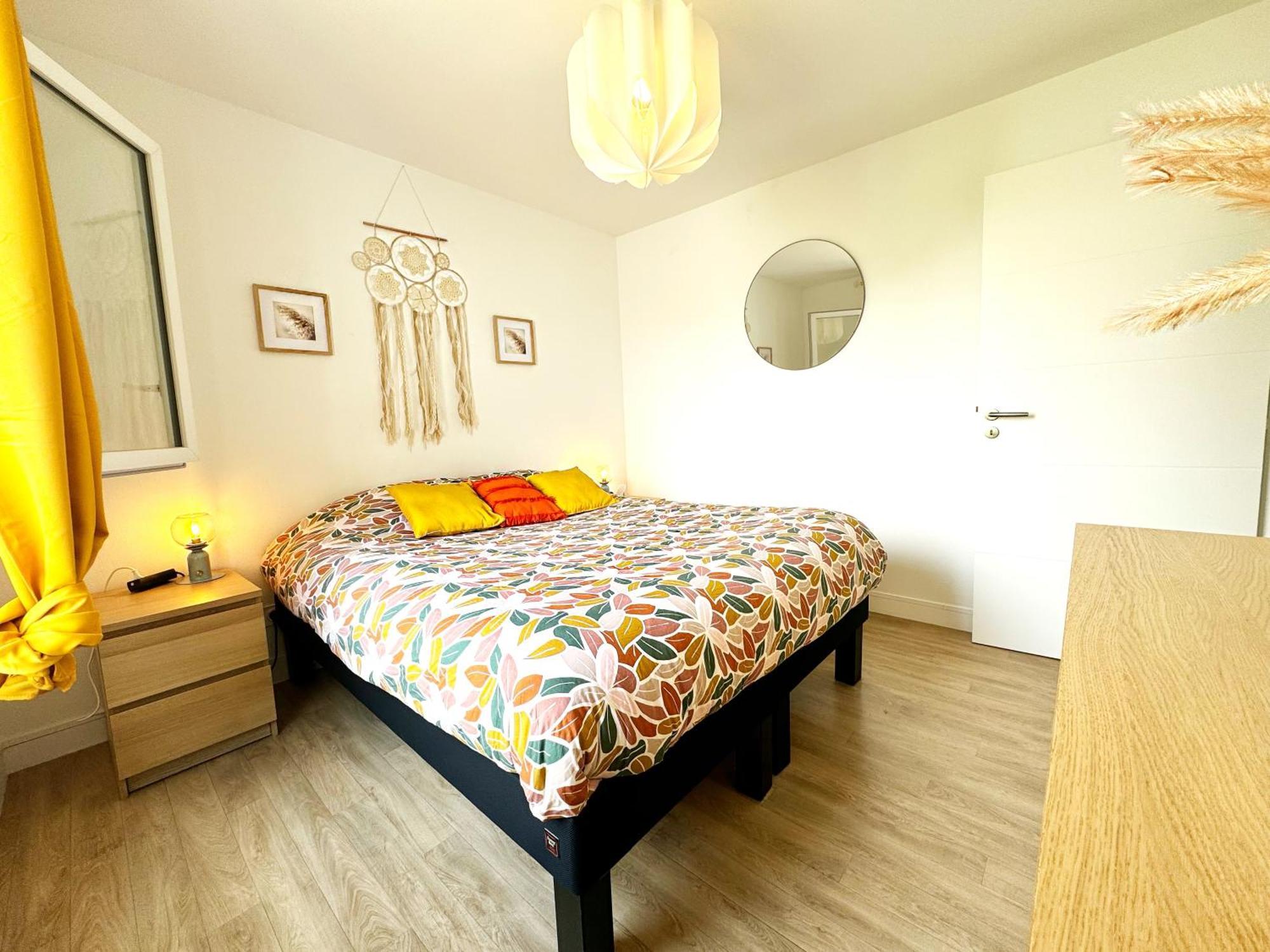 L'Atelier Chic - Wifi Fibre - Parking Privee - Balcon - Netflix Apartment Lanester Exterior foto
